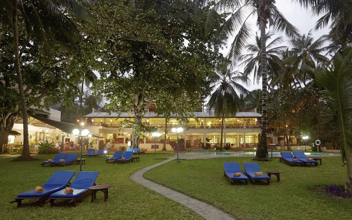 Neptune Beach Resort Garten