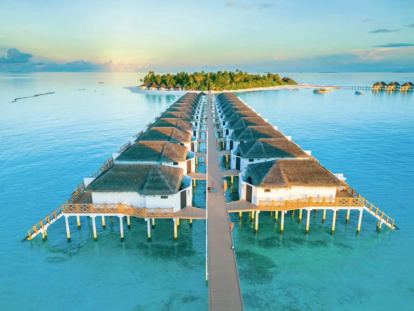Angaga Island Resort & Spa EXTERIOR
