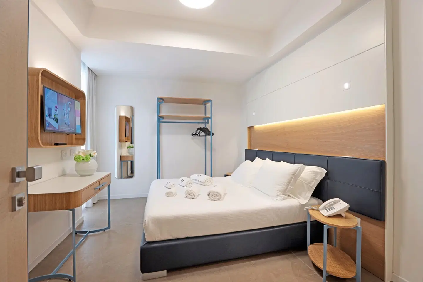 M&F Hotel ROOM_EXAMPLE