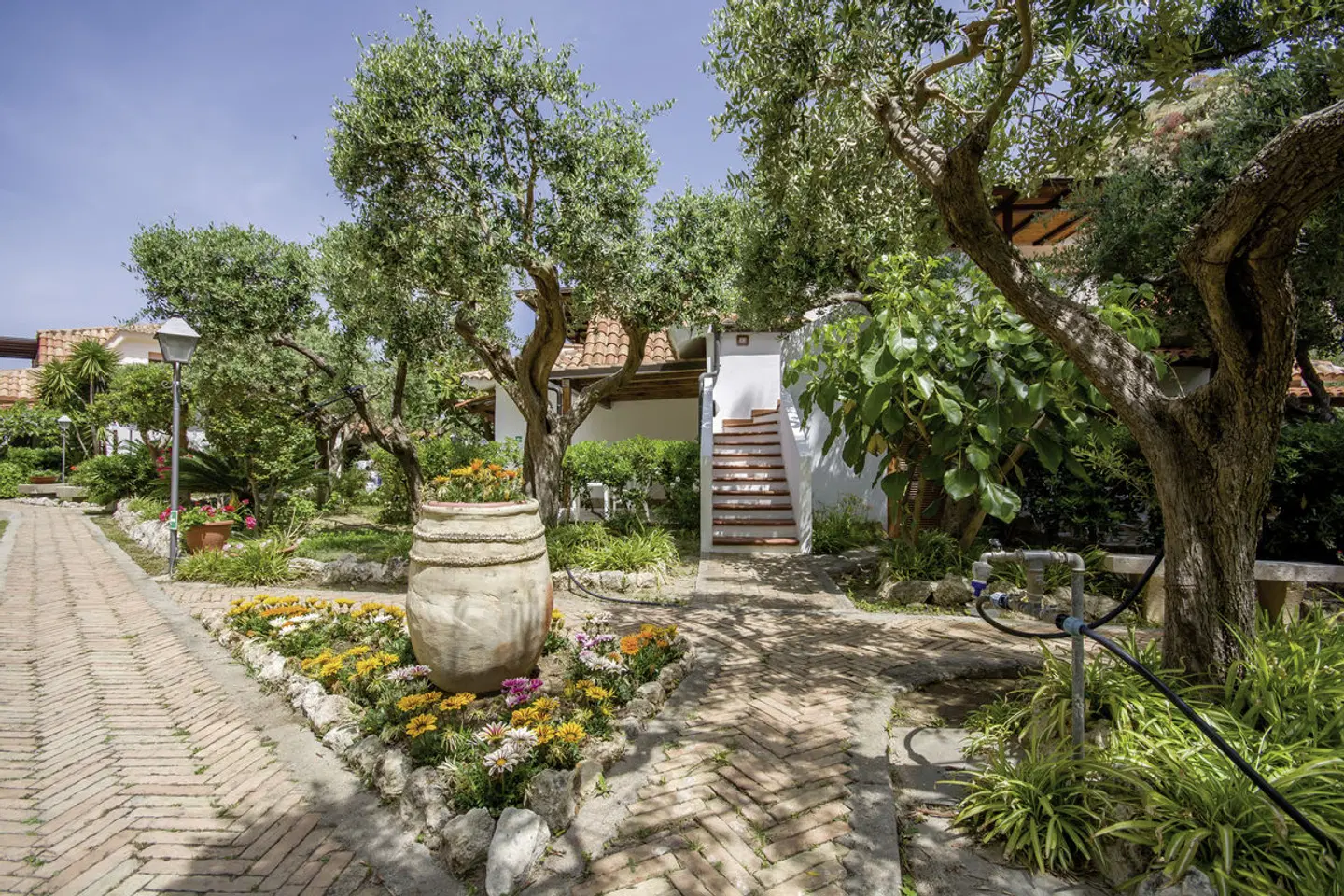 Le Roccette Mare LANDSCAPE