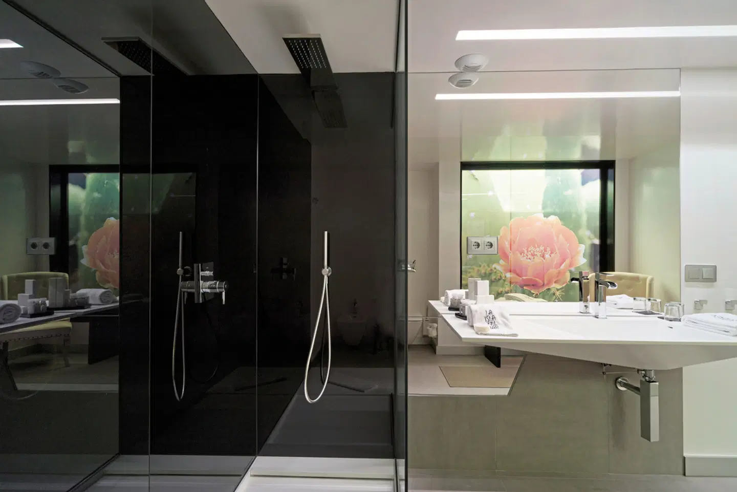 La Isla y el Mar Hotel Boutique Badezimmer