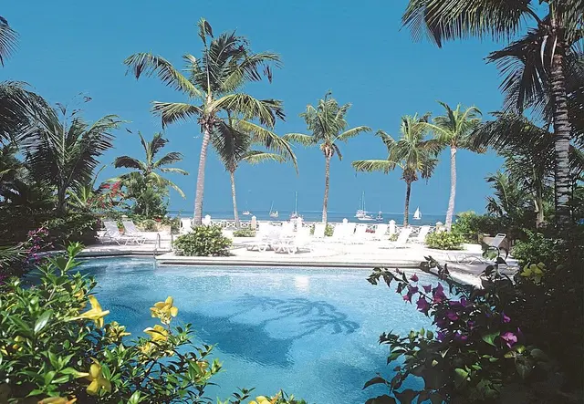 Coco Reef Resort / Spa OUTDOOR_POOL