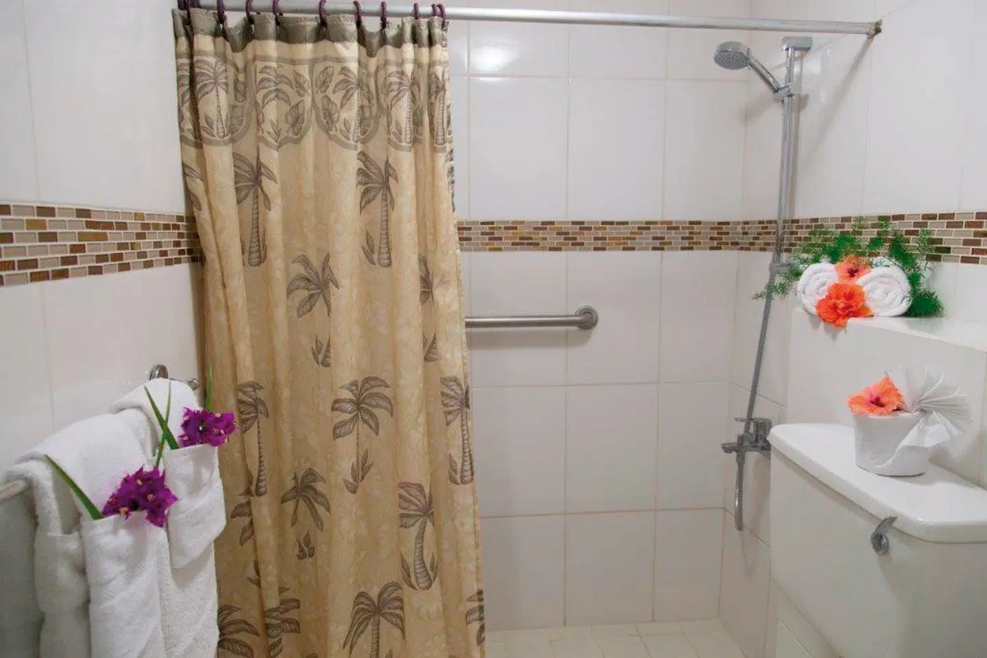 Crown Point Beach Hotel Badezimmer