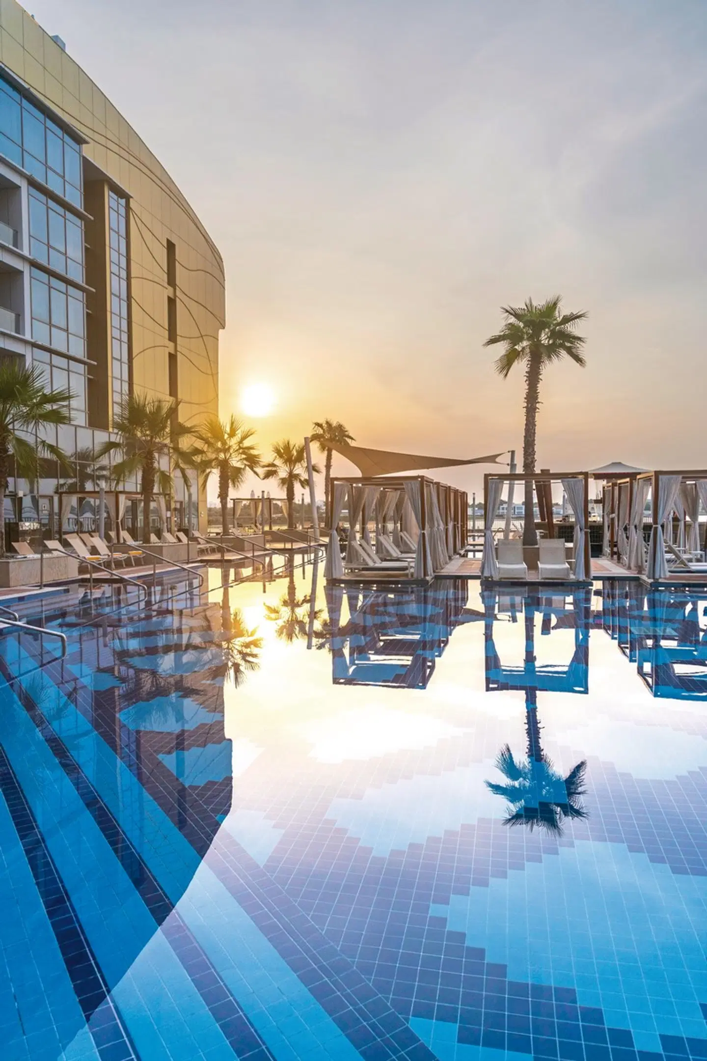 Royal M Hotel by Gewan Abu Dhabi OUTDOOR_POOL