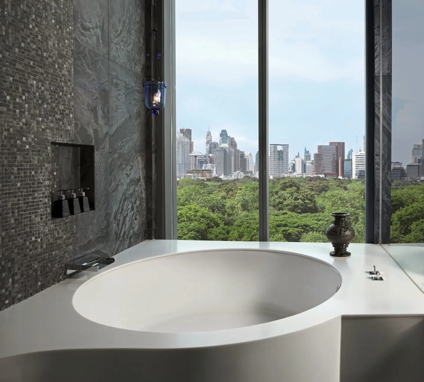 SO/ Bangkok Hotel Badezimmer