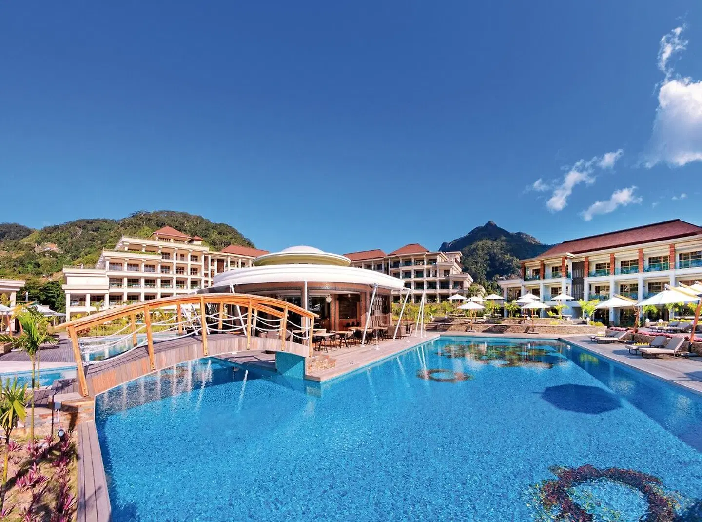 Savoy Seychelles Resort & Spa OUTDOOR_POOL
