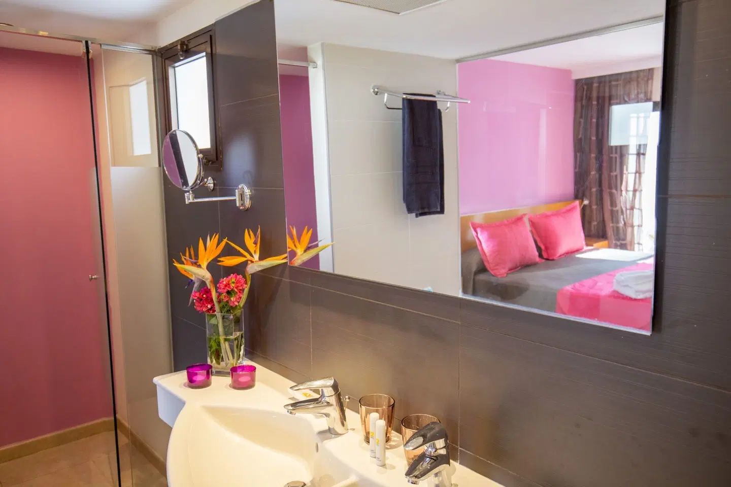 R2 Romantic Fantasia Dreams - Adults only ROOM_EXAMPLE