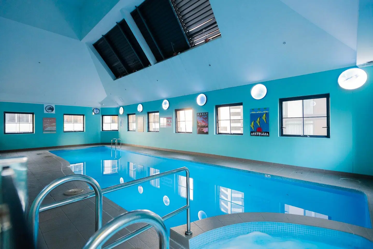 Sydney Hotel Harbour Suites Hallenbad