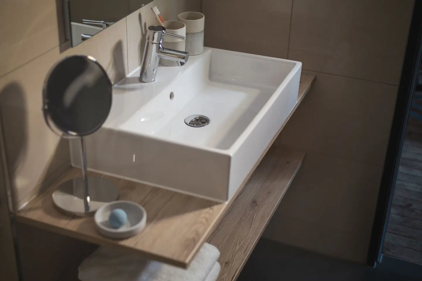 Holiday Inn - The Niu, Brass Munich Olympiapark Badezimmer