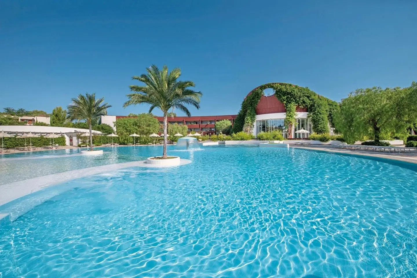 Calane Village OUTDOOR_POOL