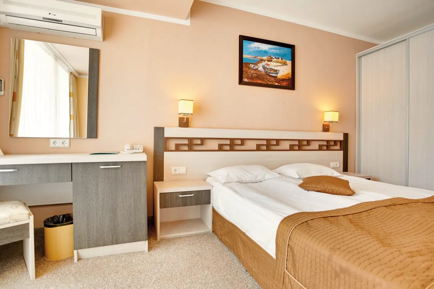 DIT Evrika Beach Club Hotel ROOM_EXAMPLE