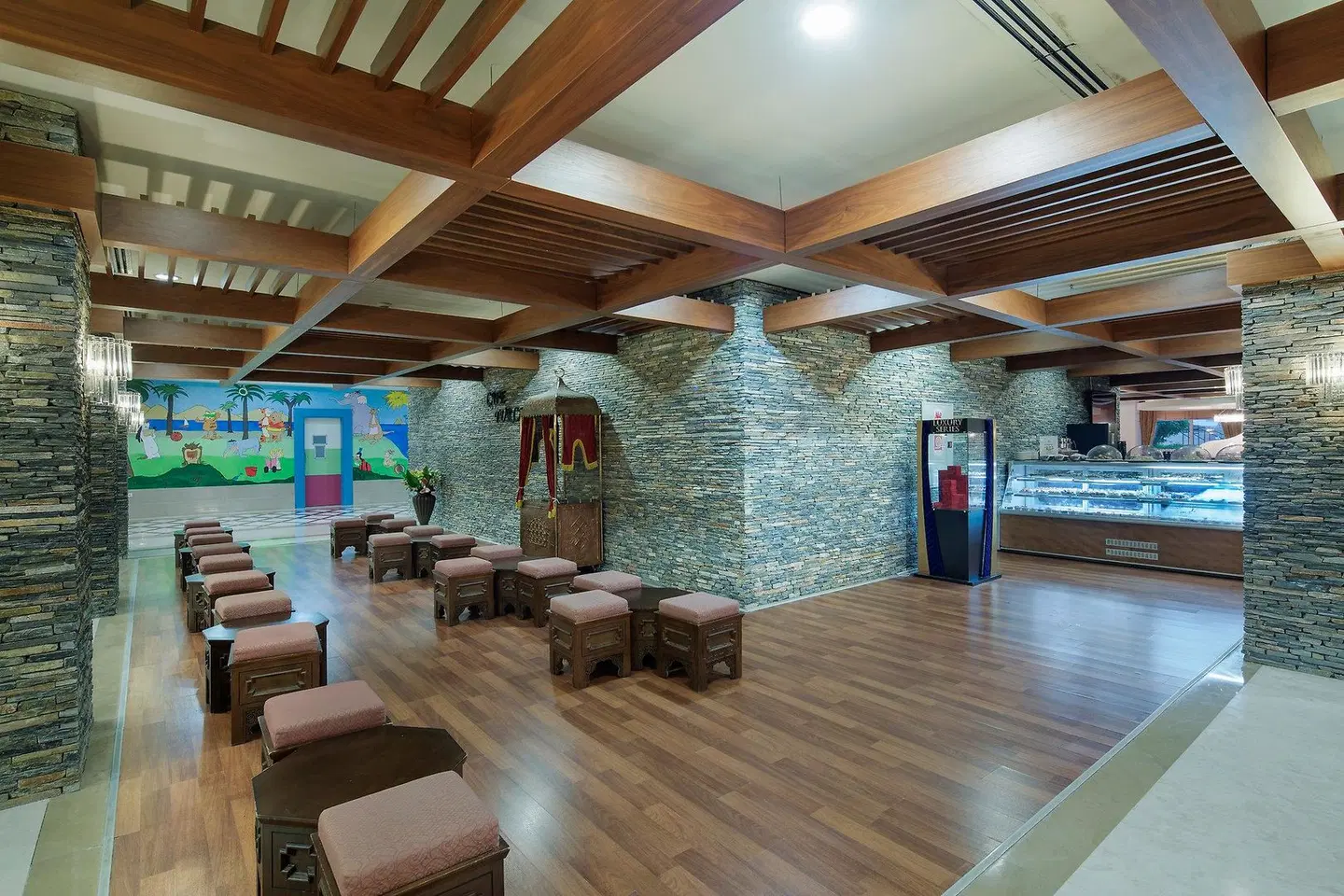 Crystal Family Comfort Collection Bar