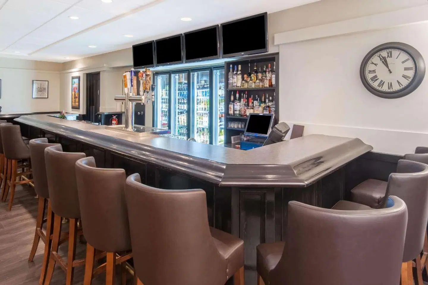 RAMADA PLAZA CALGARY DOWNTOWN Bar