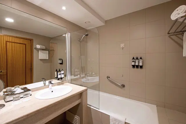 Hotel Mundial Badezimmer