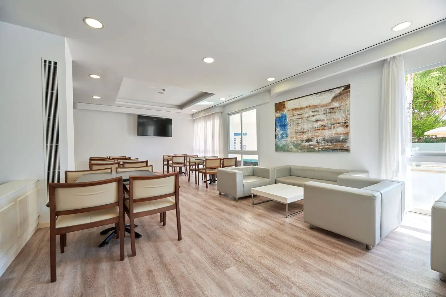 AluaSun Continental Park Bar