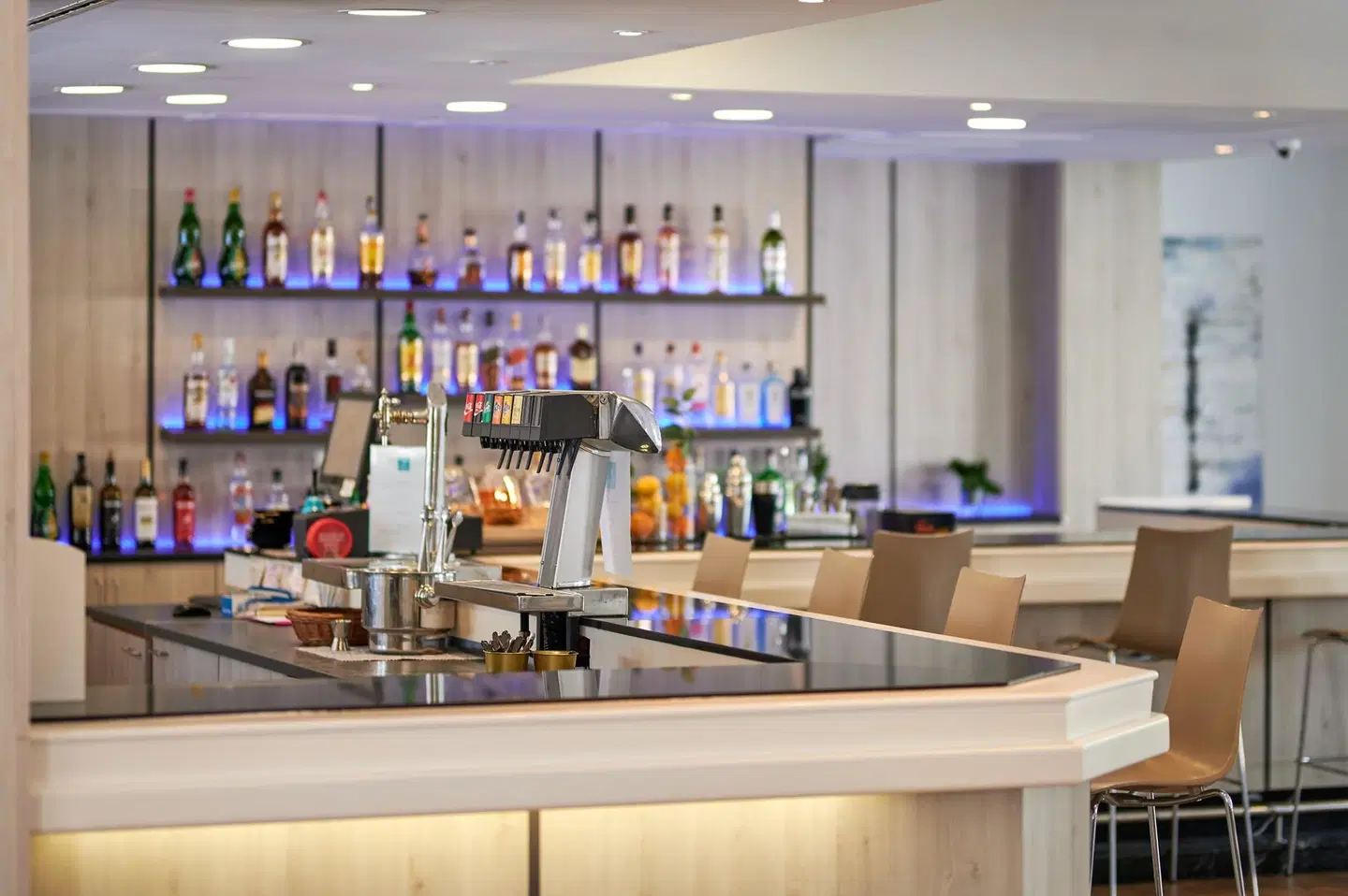 AluaSun Continental Park Bar