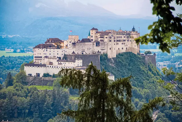 JUFA Hotel Salzburg EXTERIOR