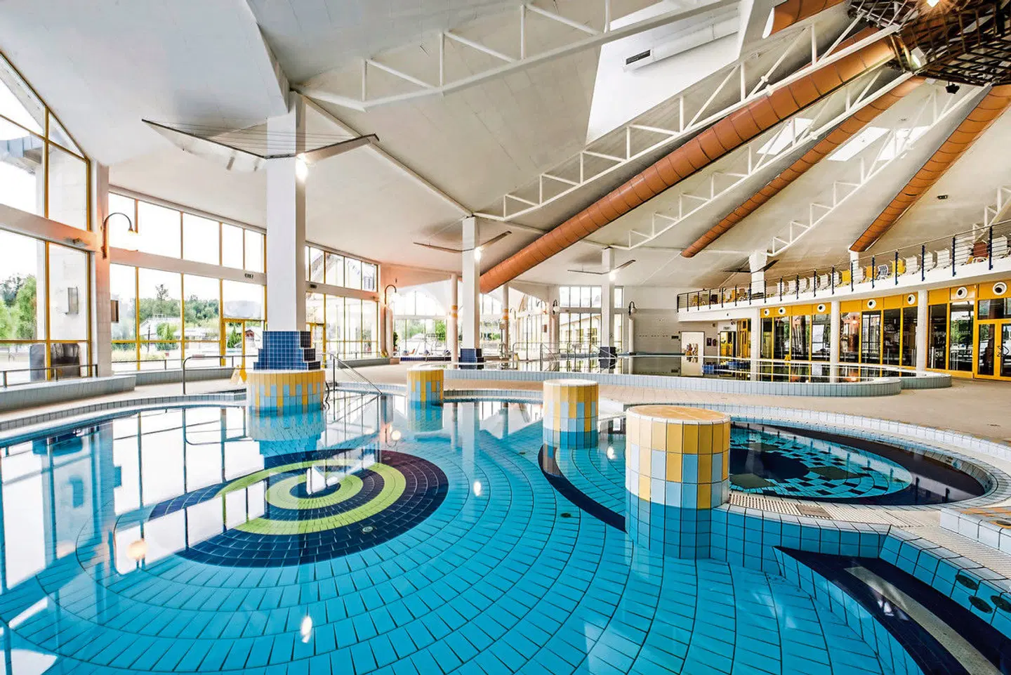 Park Inn by Radisson Sárvár Resort & Spa Hallenbad