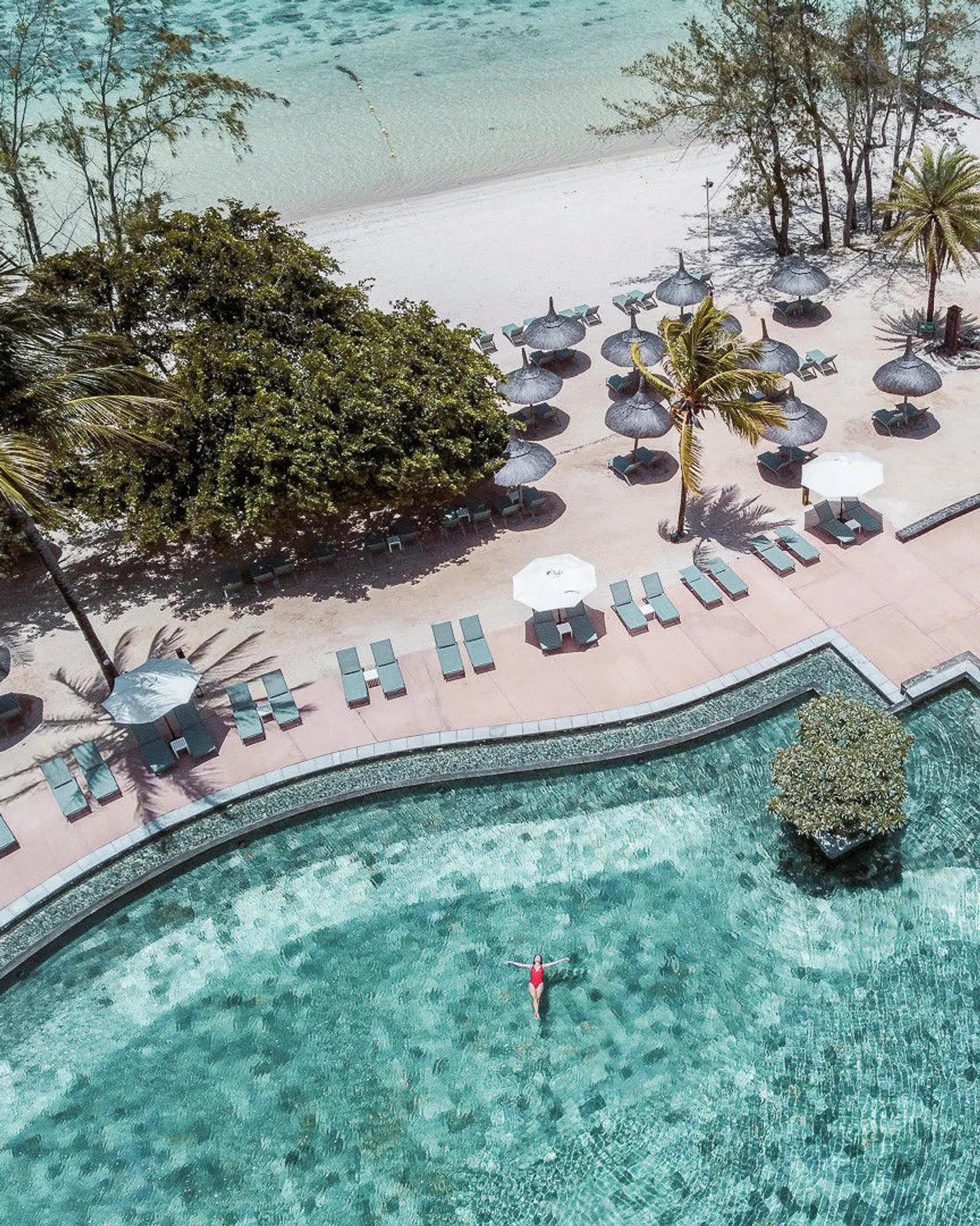 Outrigger Mauritius Resort & Spa OUTDOOR_POOL