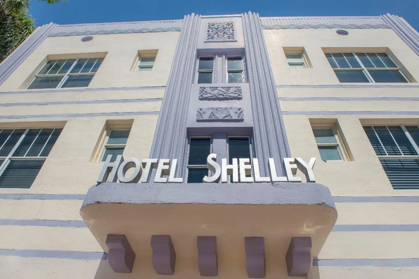 Shelley Hotel EXTERIOR