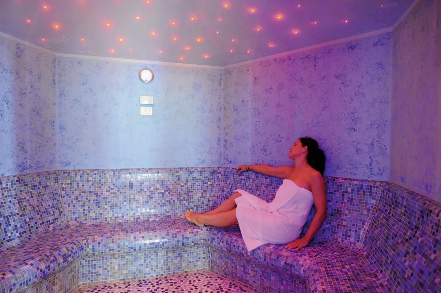 Alexander HEALTH_BEAUTY