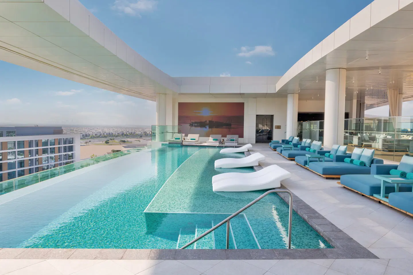 THE WB ABU DHABI, CURIO COLLECTION BY HILTON Hallenbad