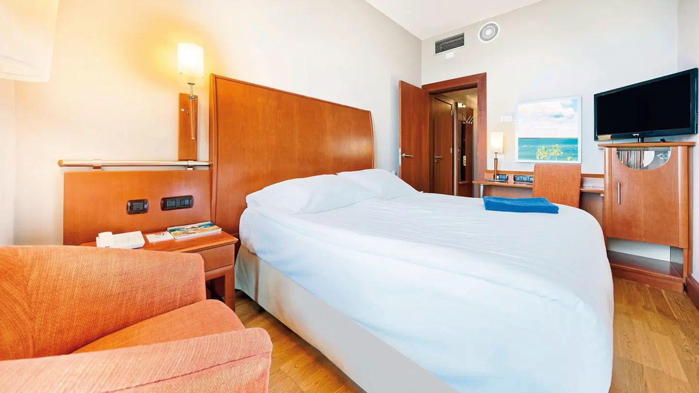 Bull Reina Isabel & Spa ROOM_EXAMPLE