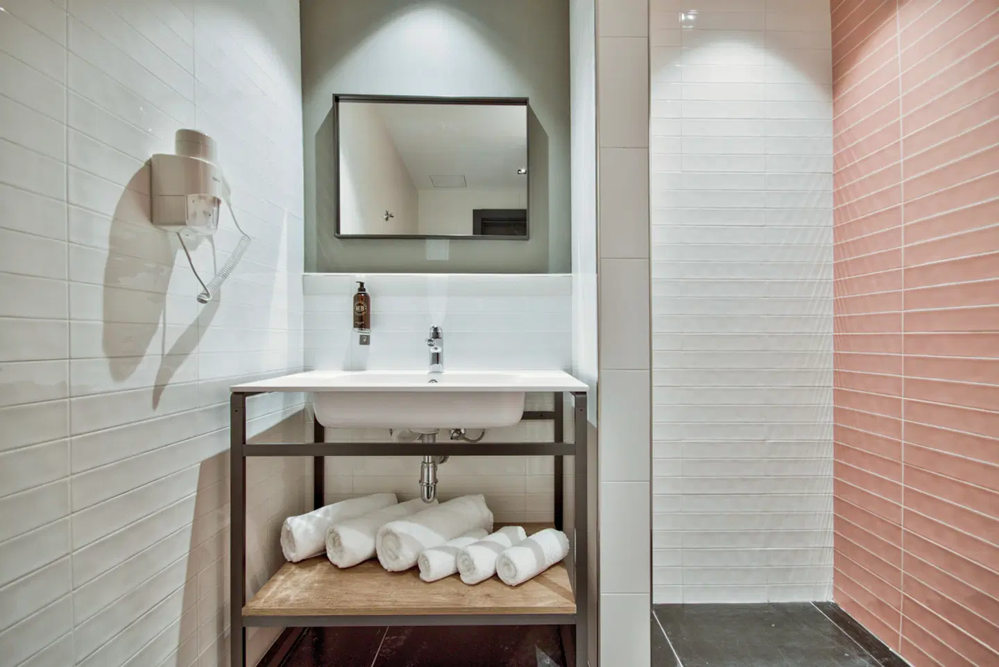 Number 11, St. Julian's Malta-Handwritten Collection Badezimmer