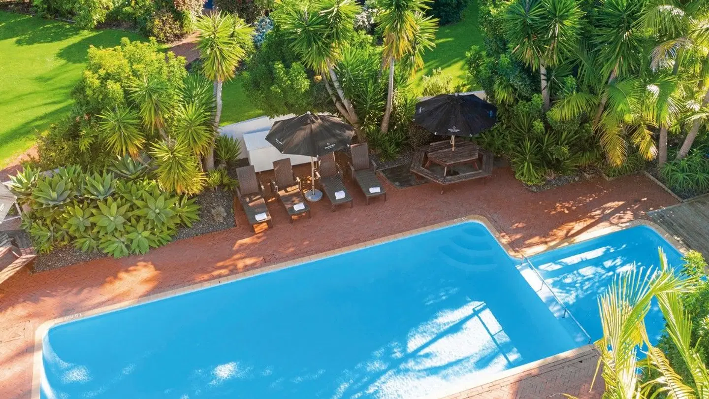 Scenic Hotel Bay of Islands OUTDOOR_POOL