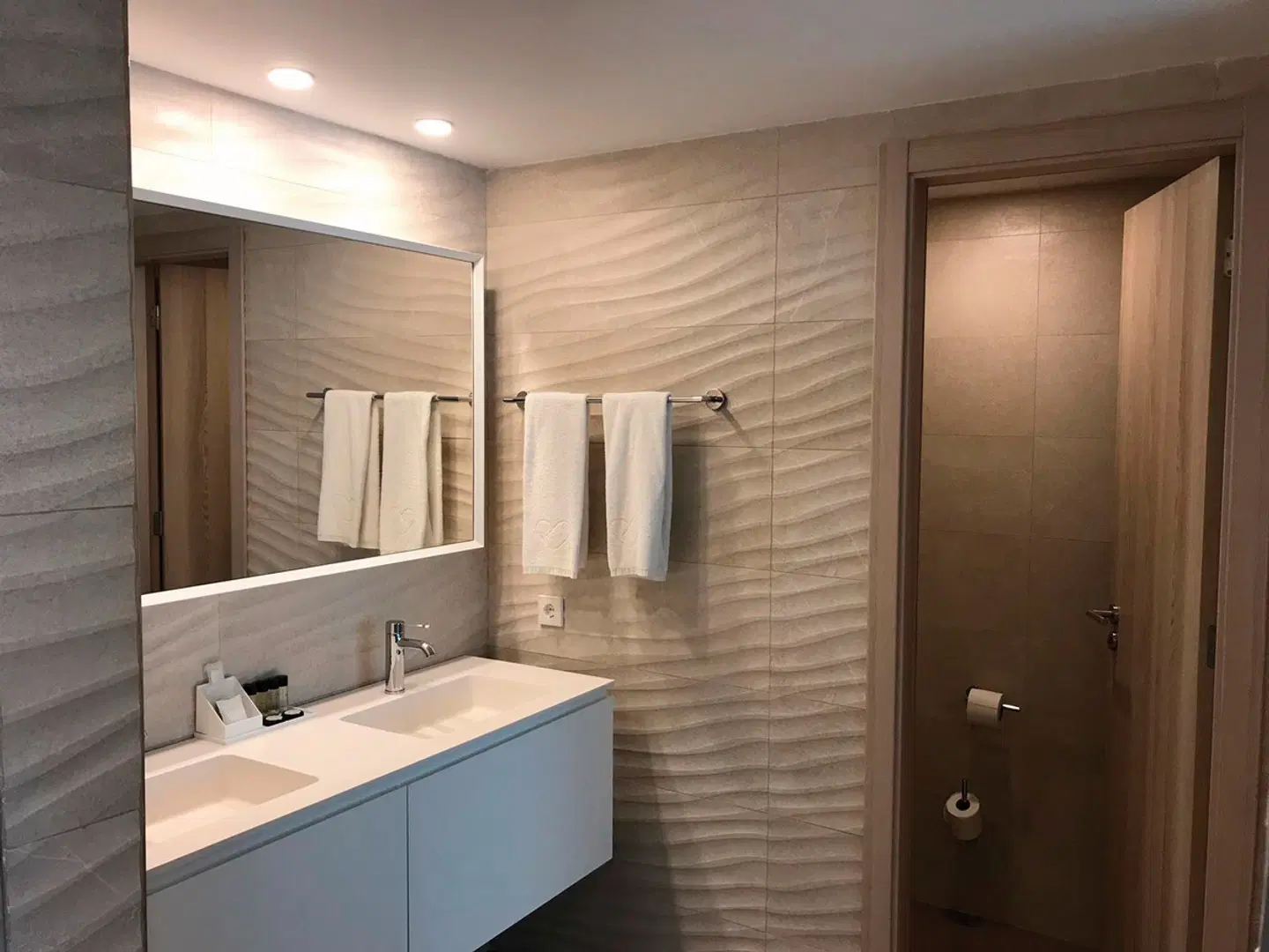 Diamant Hotel & Aparthotel Badezimmer