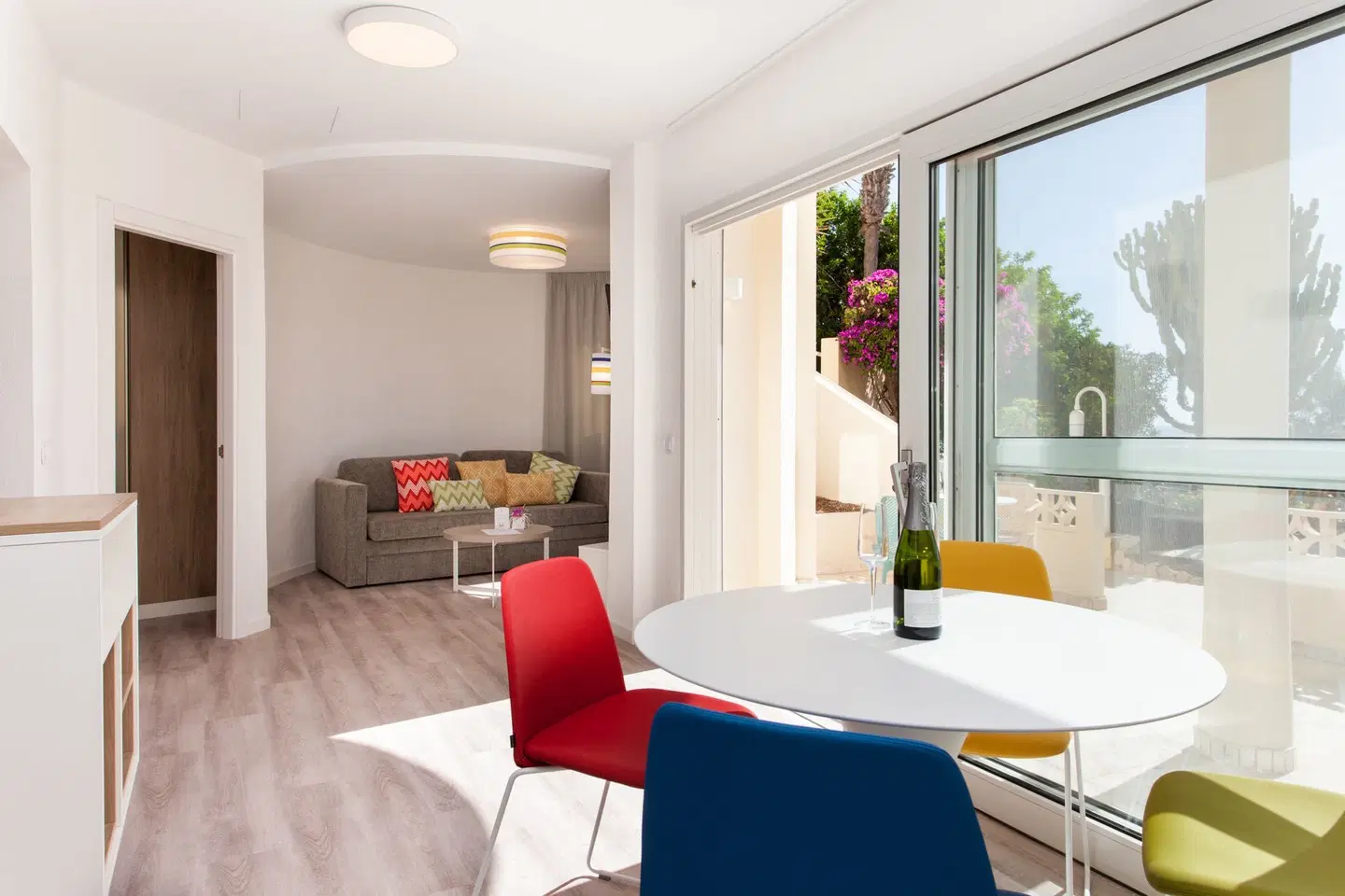 R2 Maryvent Beach Apartment ROOM_EXAMPLE