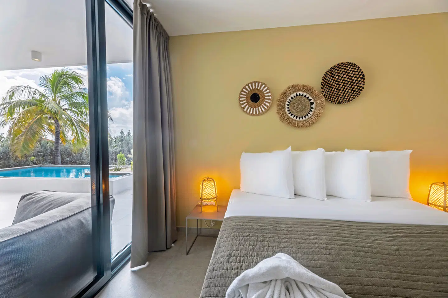 Coral Estate Luxury Resort ROOM_EXAMPLE