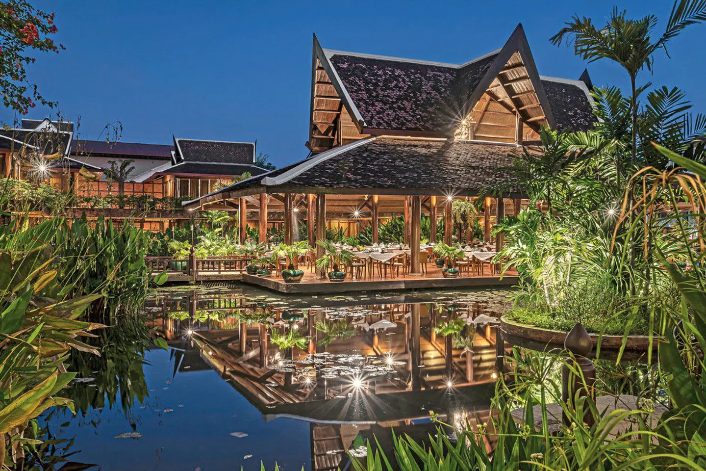 Angkor Village Hotel EXTERIOR