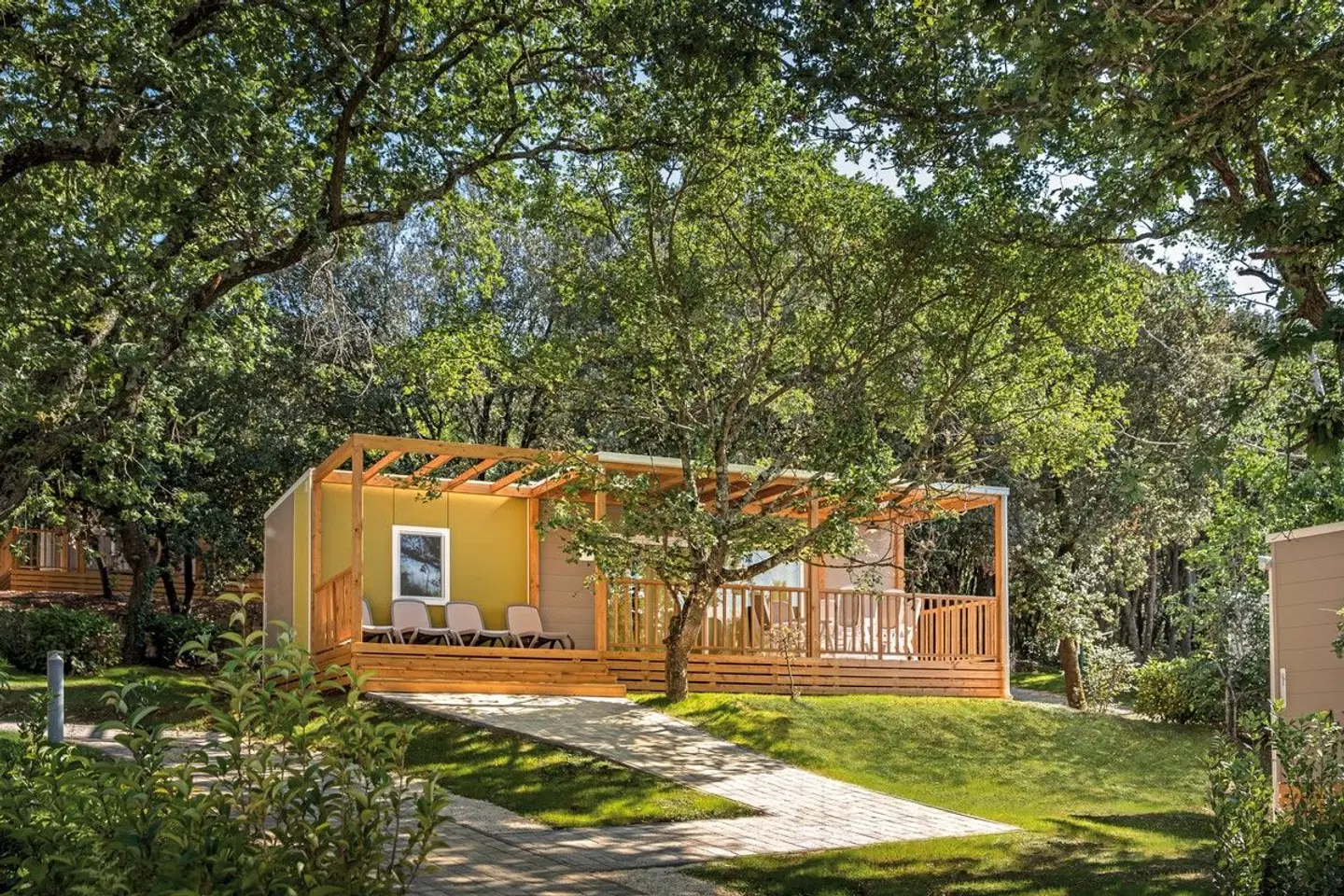 Maistra Camping Porto Sole Mobile Homes Garten