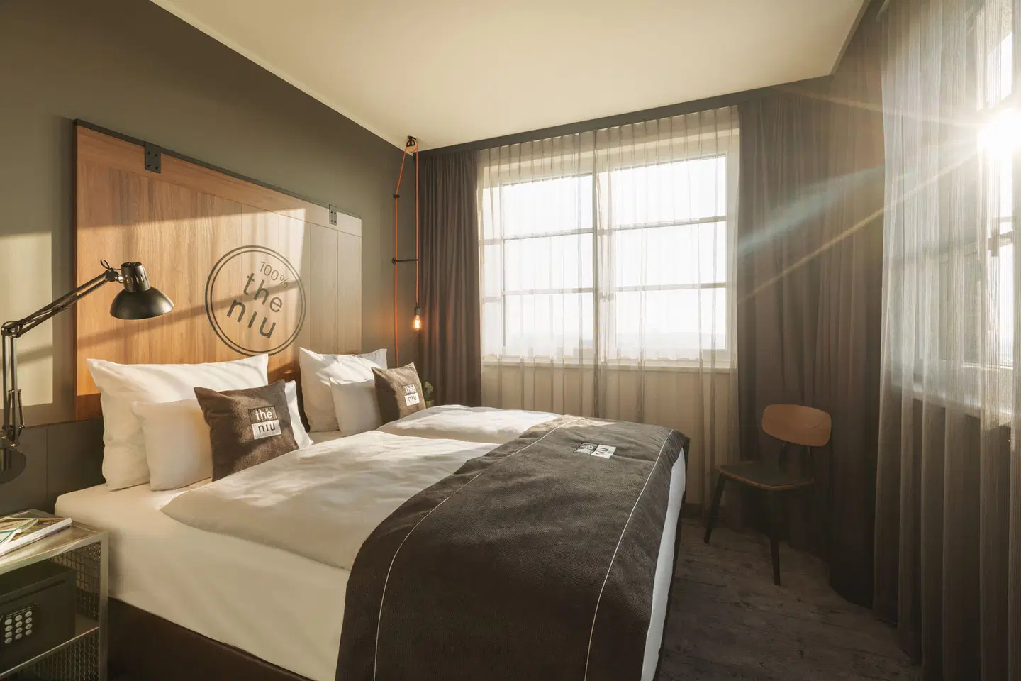 Holiday Inn - the niu, Bricks Hamburg Eppendorf ROOM_EXAMPLE