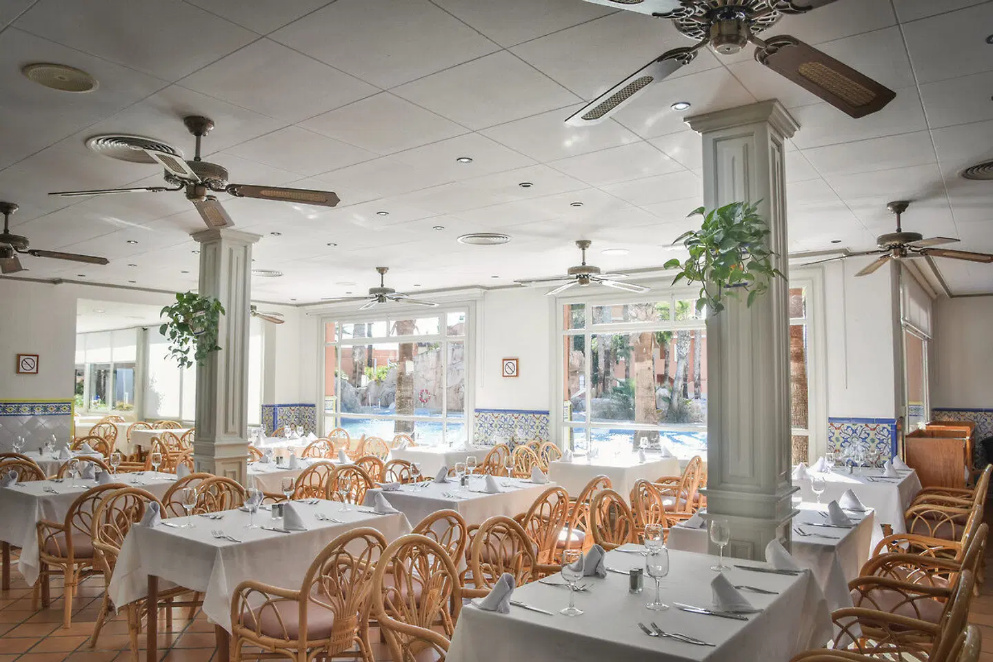 Playacapricho Lifestyle Collection by Senator Restaurant