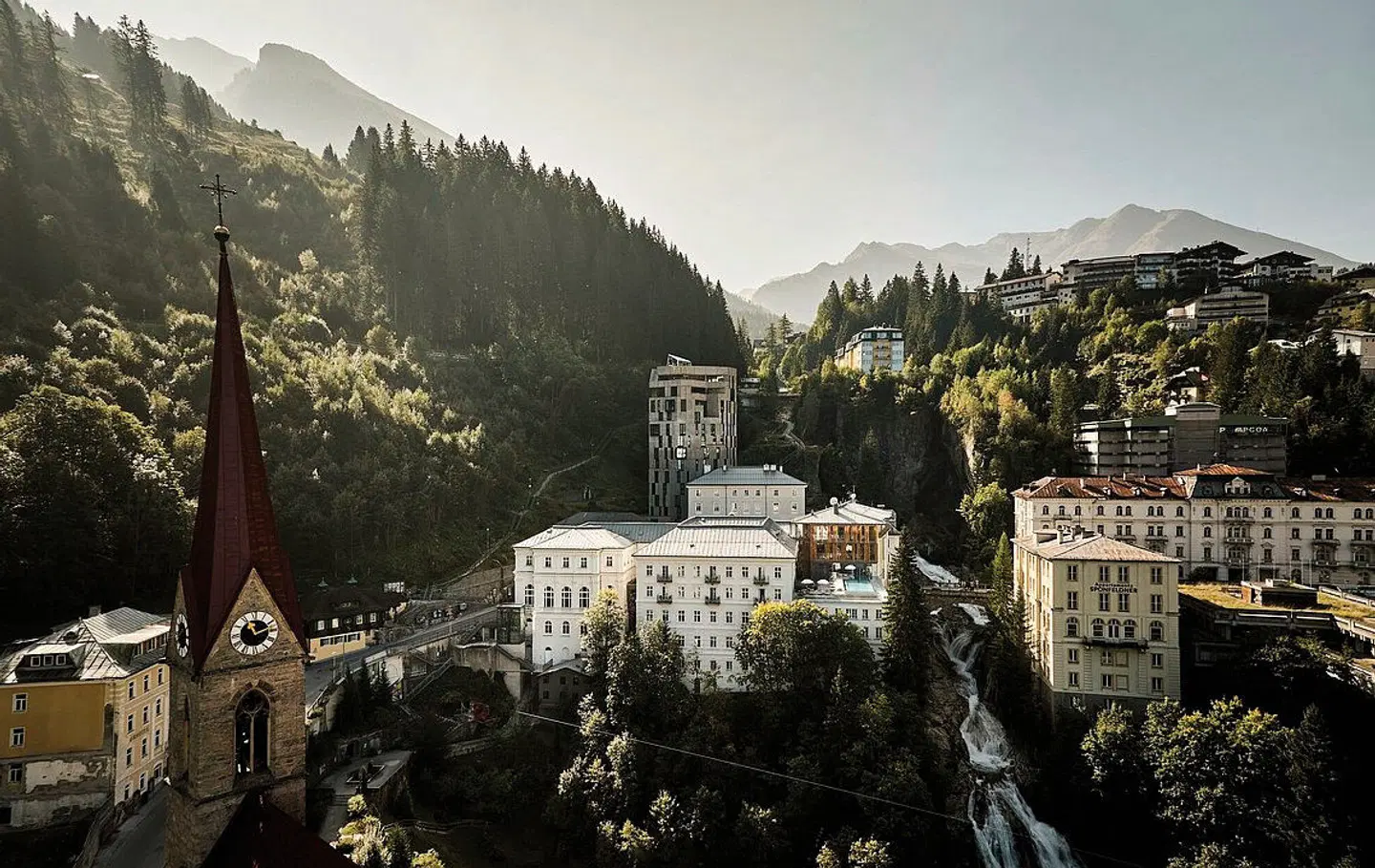 Urban Nature Bad Gastein - Badeschloss EXTERIOR