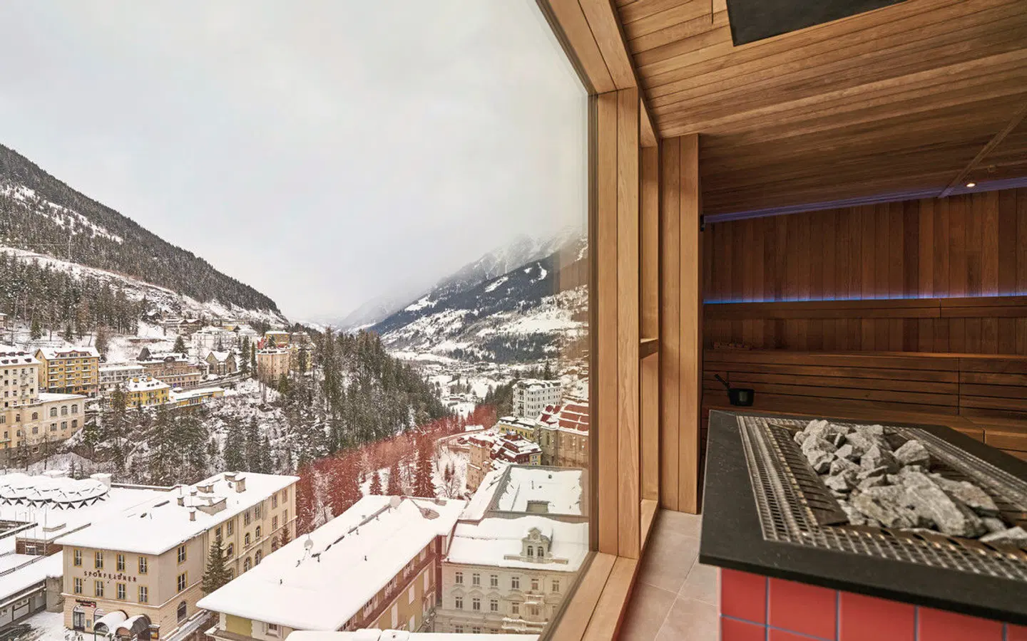 Urban Nature Bad Gastein - Badeschloss Terrasse