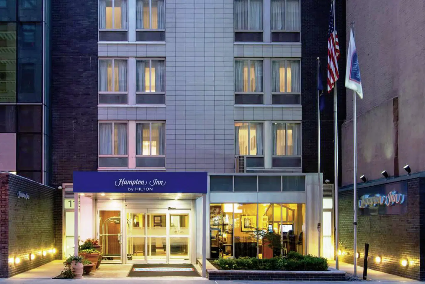 Hampton Inn Madison Square Garden EXTERIOR