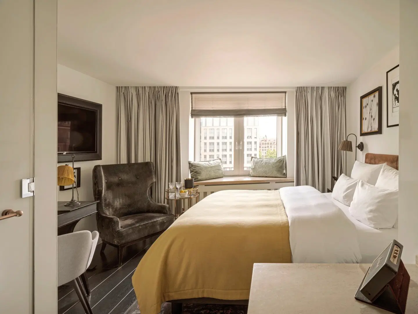 The Nikolai Hotel Hamburg - Leonardo Limited Edition ROOM_EXAMPLE