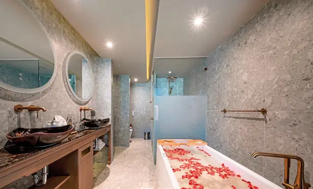 La Flora Khao Lak Badezimmer