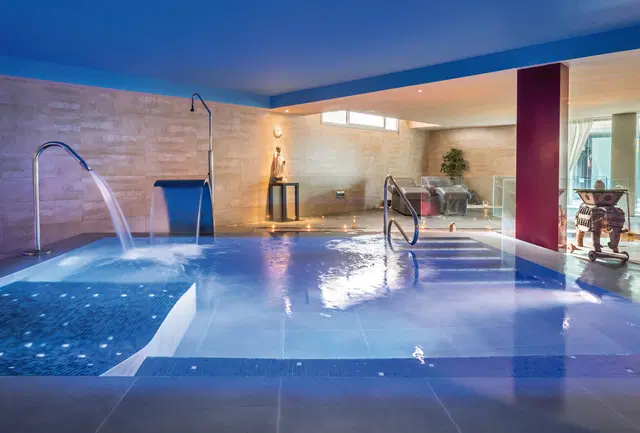 Barceló Santiago Hallenbad