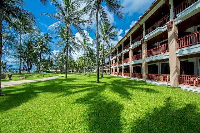 Katathani Phuket Beach Resort Garten