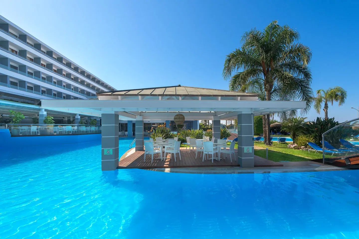 Oceanis Beach Hotel OUTDOOR_POOL