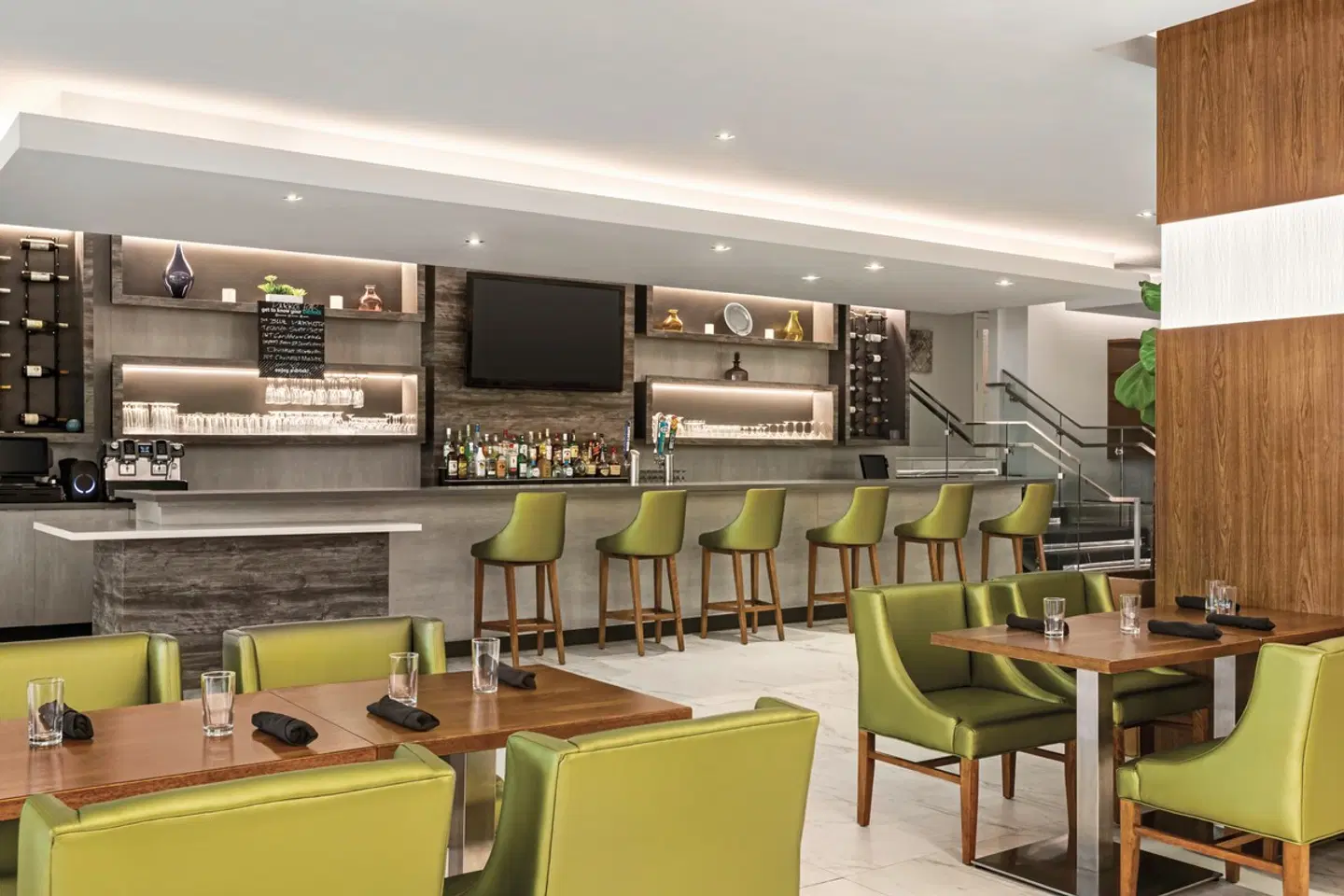 Holiday Inn Miami Beach Bar