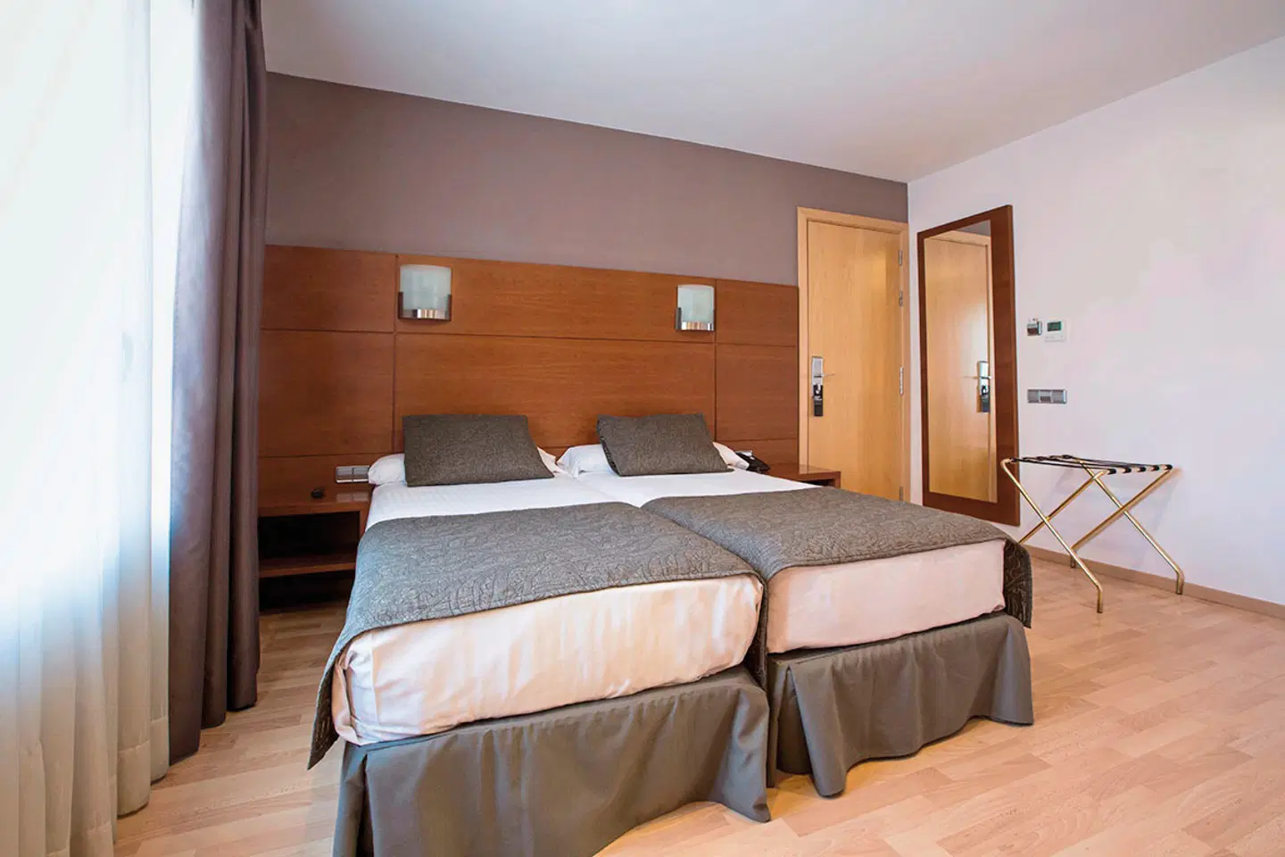Hotel Via Augusta ROOM_EXAMPLE