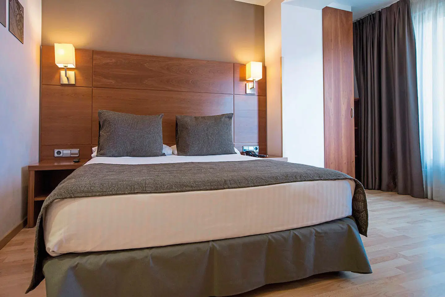 Hotel Via Augusta ROOM_EXAMPLE