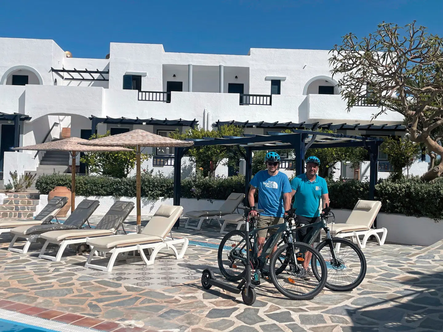 Popi's Studios SPORTS_AND_LEISURE