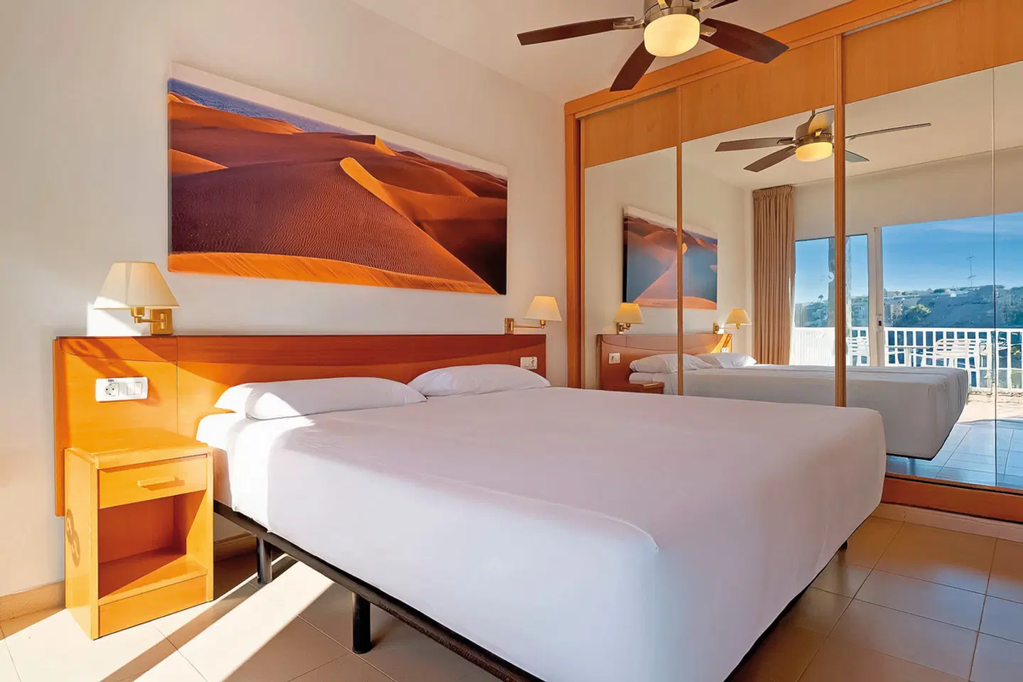 Altamadores ROOM_EXAMPLE