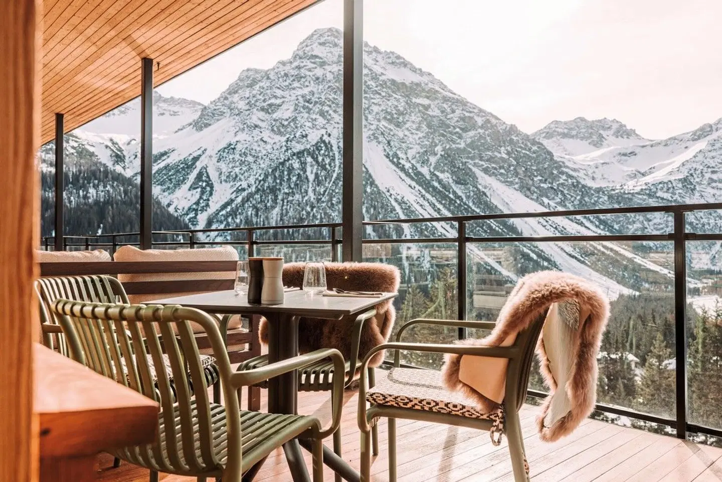 Altein Arosa, a Faern Collection Resort Terrasse